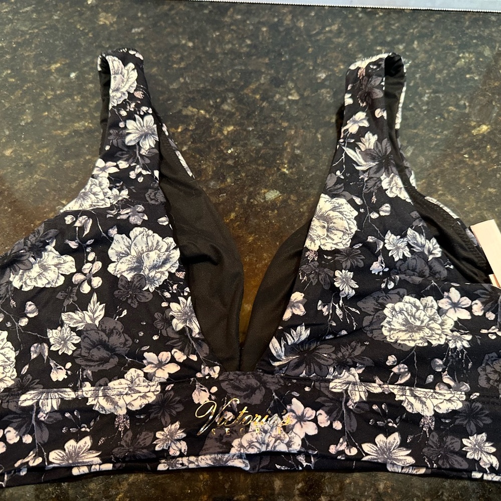 VICTORIA’S SECRET Bralette